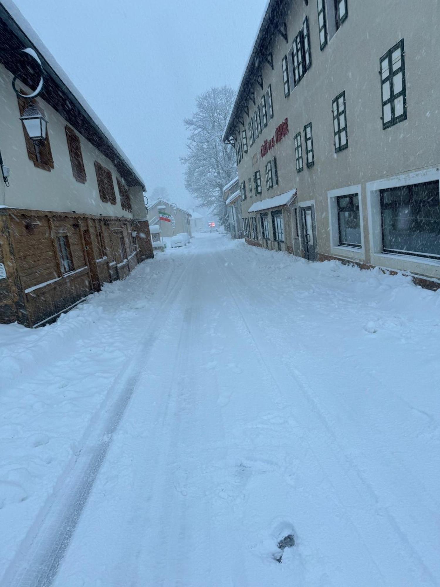 Lelexine Lägenhet Exteriör bild